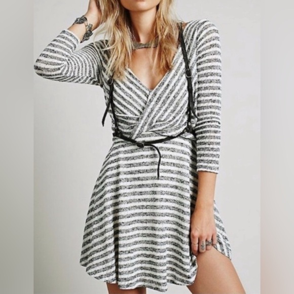 Free People Maverick Gray/Cream Combo Stripe V-Back Knit Dress $128 Size XS - Picture 1 of 17